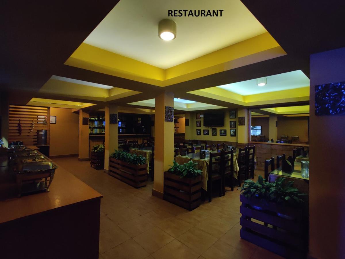 Hotel Tarayana กังต็อก ภายนอก รูปภาพ