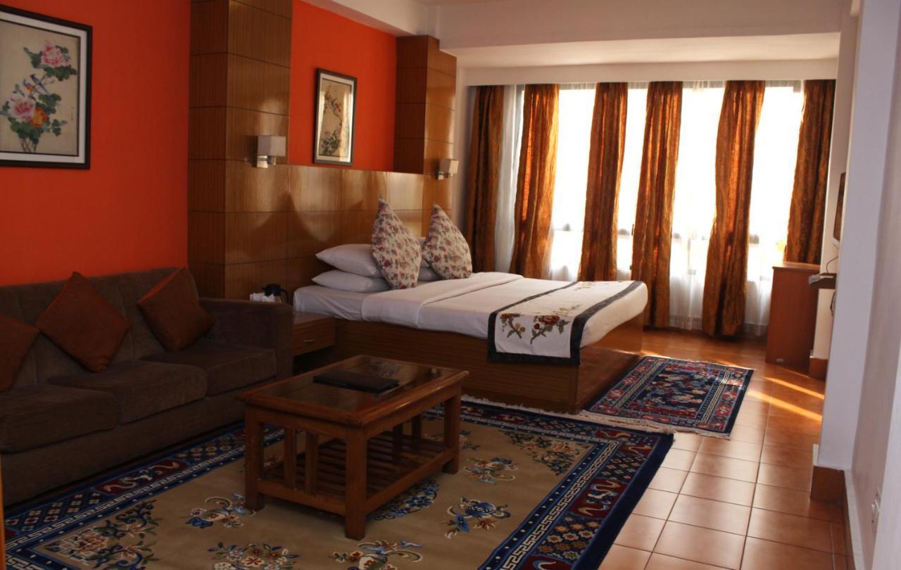 Hotel Tarayana กังต็อก ภายนอก รูปภาพ