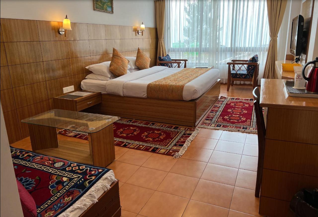 Hotel Tarayana กังต็อก ภายนอก รูปภาพ