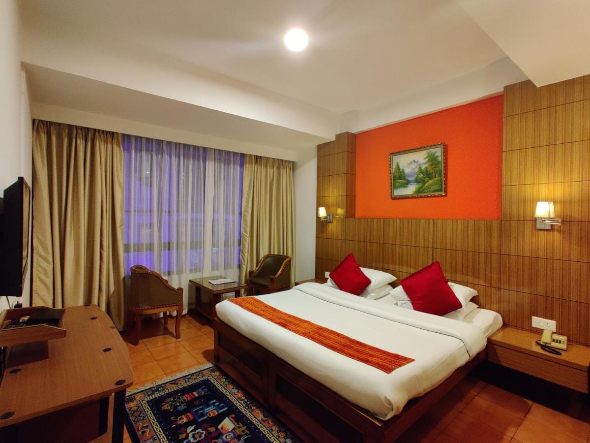 Hotel Tarayana กังต็อก ภายนอก รูปภาพ