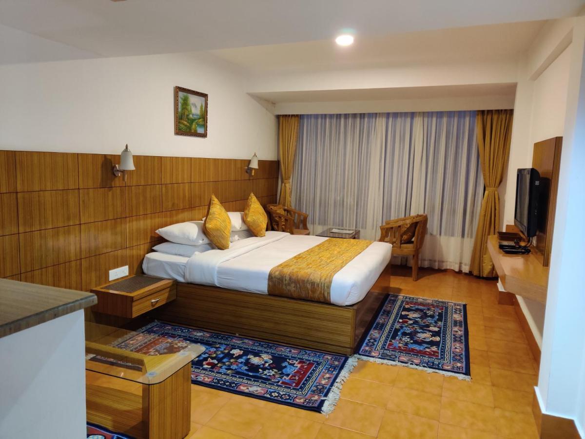 Hotel Tarayana กังต็อก ภายนอก รูปภาพ