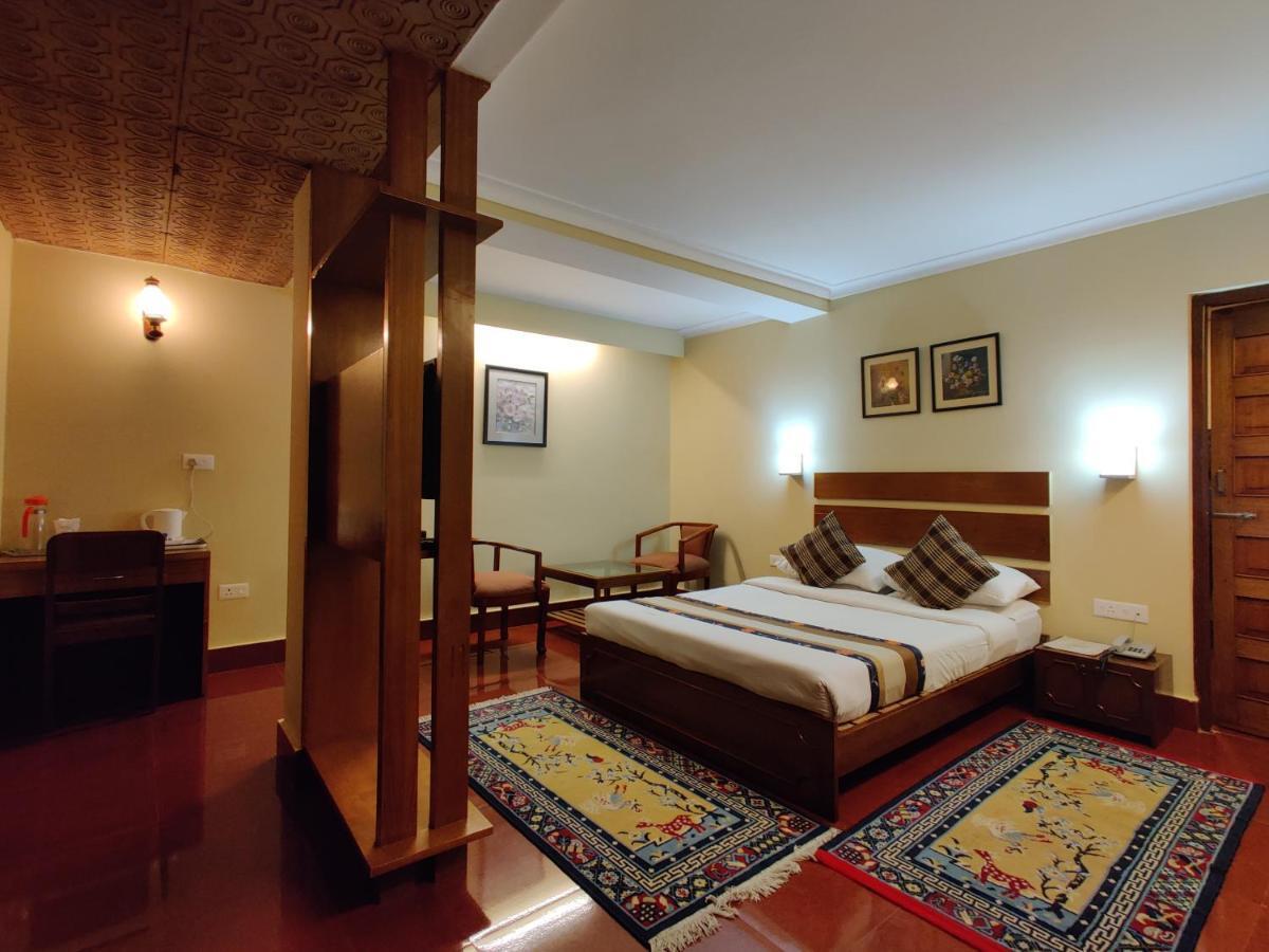 Hotel Tarayana กังต็อก ภายนอก รูปภาพ