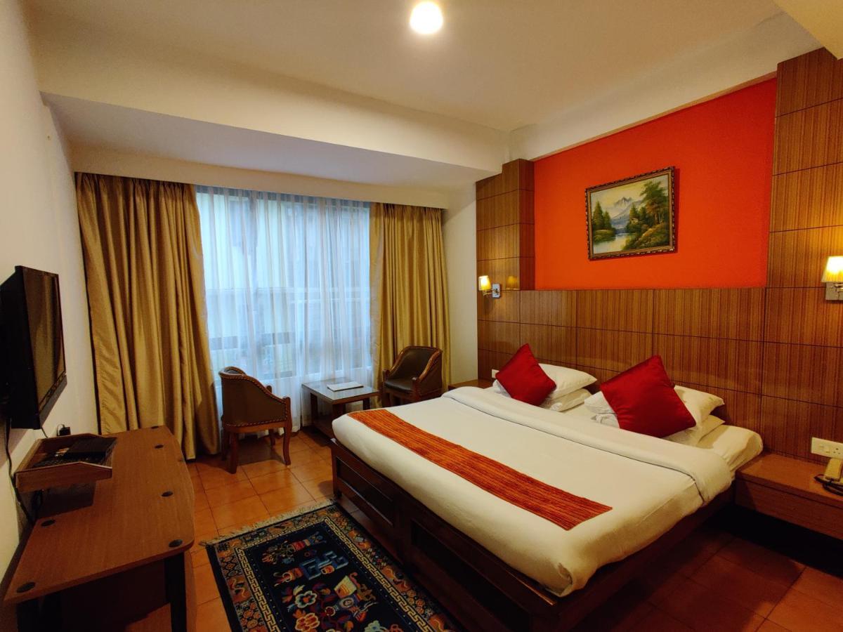 Hotel Tarayana กังต็อก ภายนอก รูปภาพ