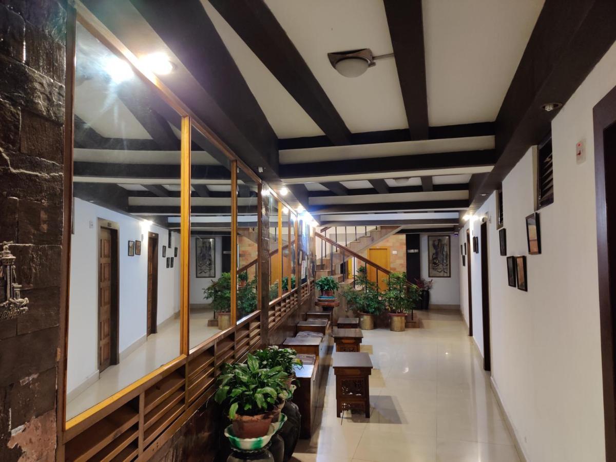 Hotel Tarayana กังต็อก ภายนอก รูปภาพ